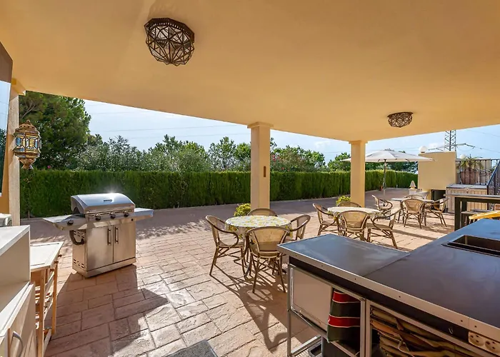 Roca One-bedroom Flat * Estepona
